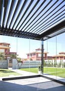 Cerramiento Pérgola bioclimática Sevilla