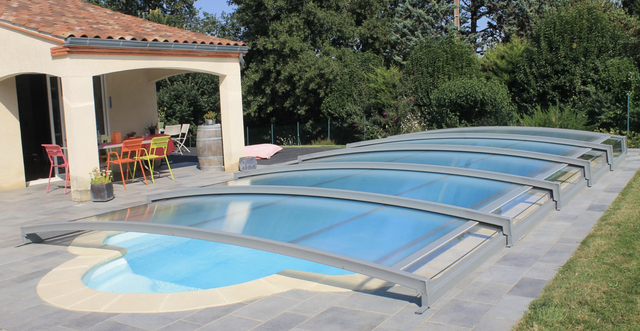 Cubierta de piscina policarbonato mĂłvil Cubierta de piscina policarbonato mĂłvil