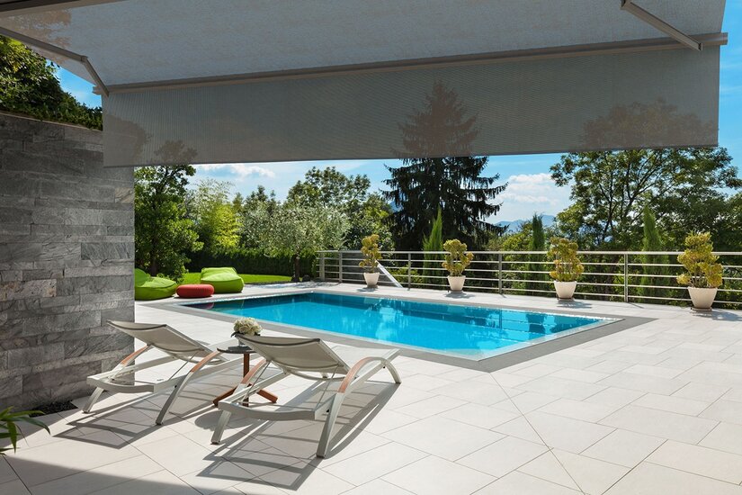 Toldo con tejido microperforado Sevilla Toldo con tejido microperforado Sevilla