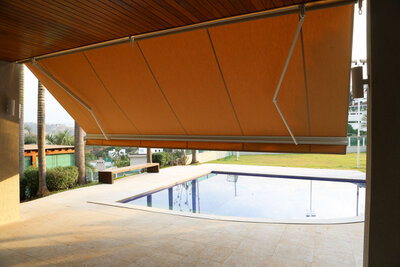 Toldo extensible Monocloc en Sevilla