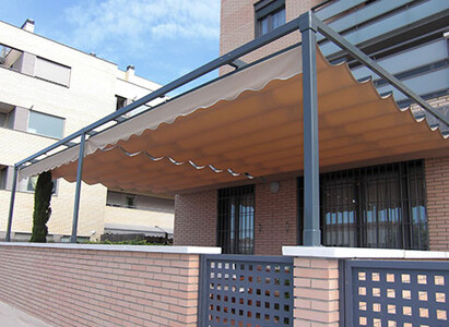 Toldo pergola para terraza Sevilla