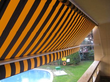Toldo punto recto para balcĂłn Sevilla Toldo punto recto para balcĂłn Sevilla