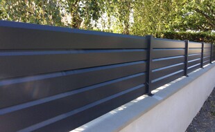 Vallas para Chalets con lamas de aluminio Sevilla